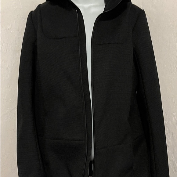 Lululemon Apres Softshell Jacket Rain hooded Coat Sz M - Picture 1 of 2